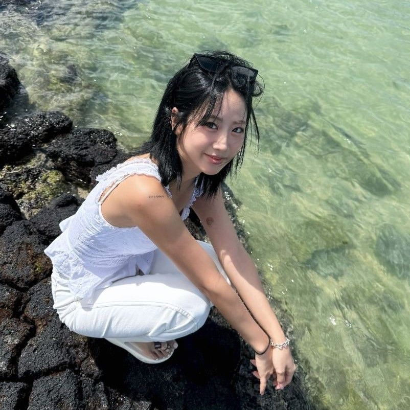 Recent activity shot of Kang Hyeyeon