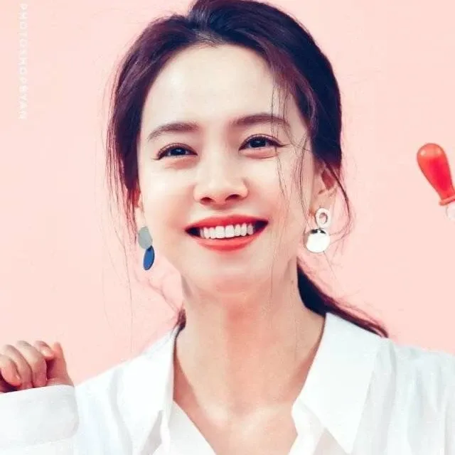 Foto kegiatan terbaru dari Song Jihyo