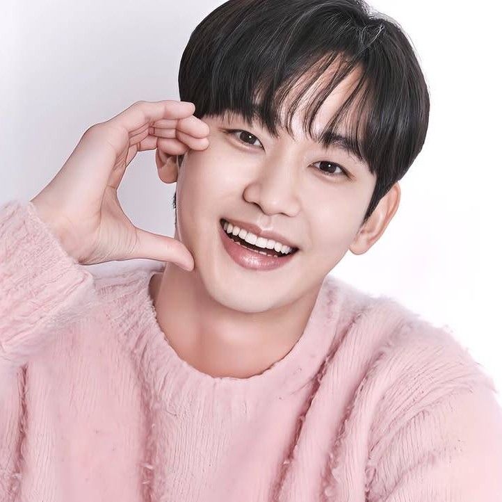 Recent activity shot of Kim Soohyun