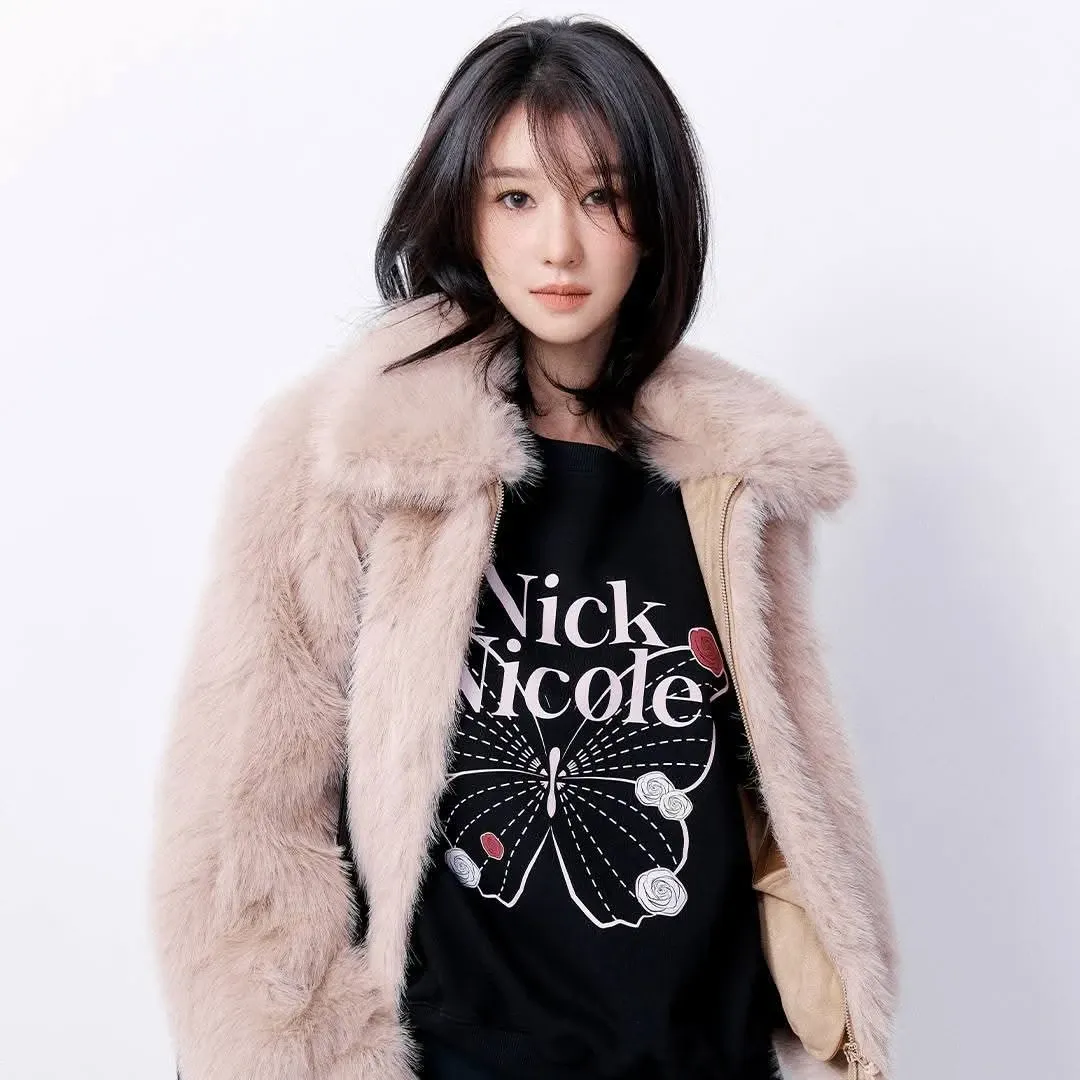 Cuplikan di balik layar dari Seo Yeaji