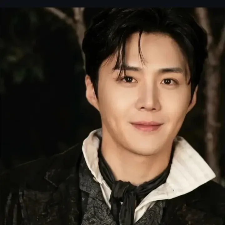 Behind-the-scenes cut of Kim Seonho