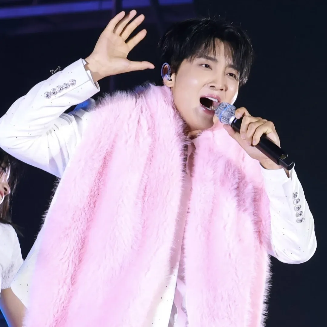 Latest photo of Hwang Yunsung