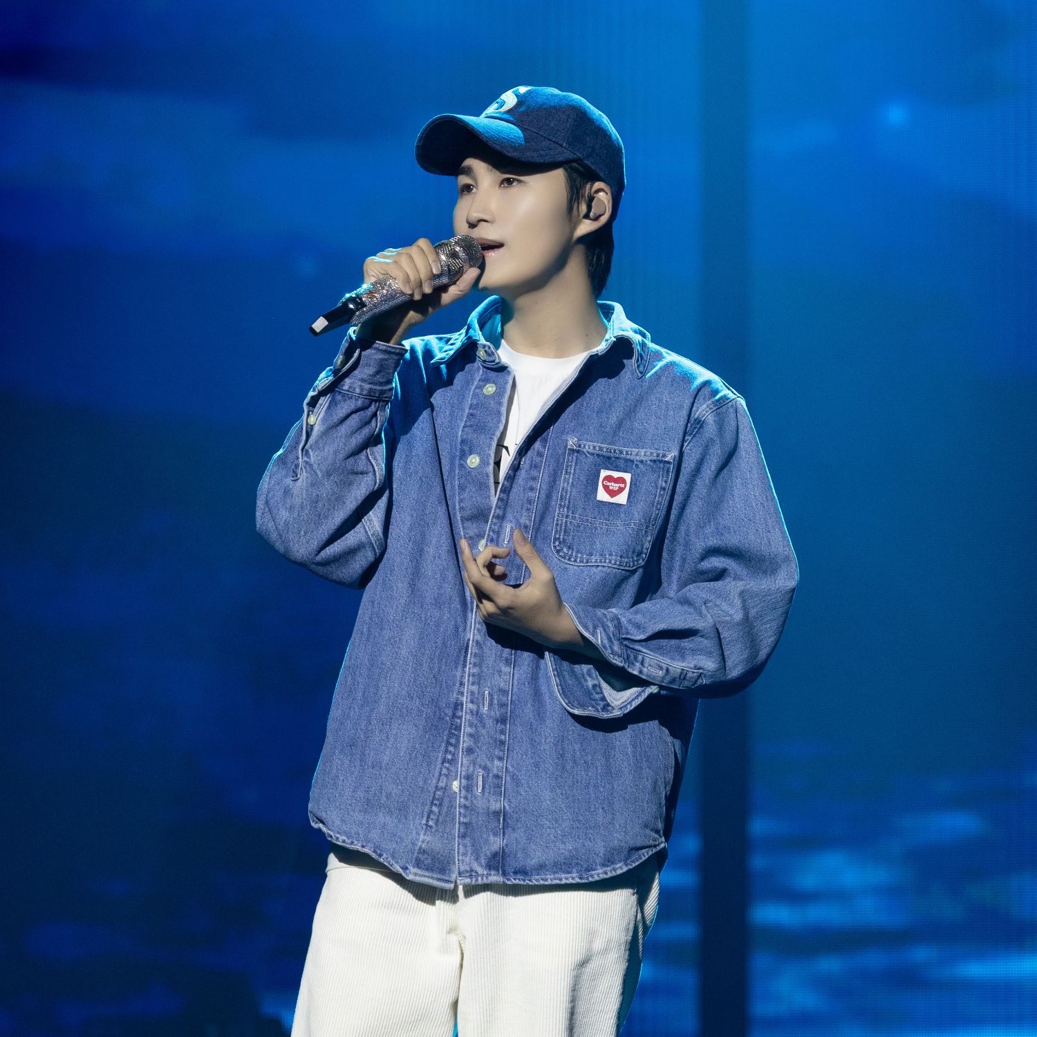 金熙栽的最新照片