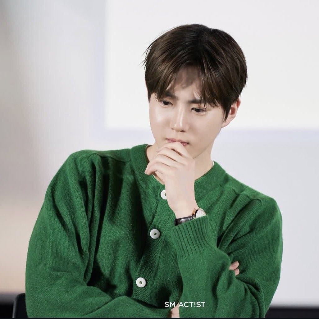 Behind-the-scenes cut of Suho