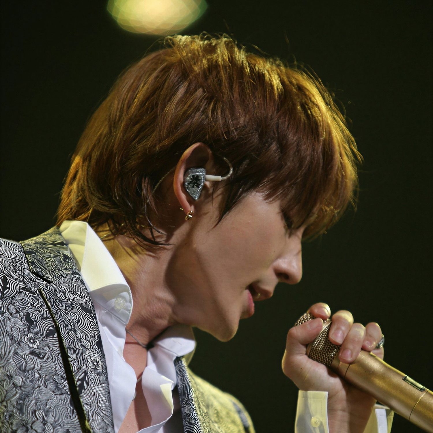 Behind-the-scenes cut of Lee Joongi