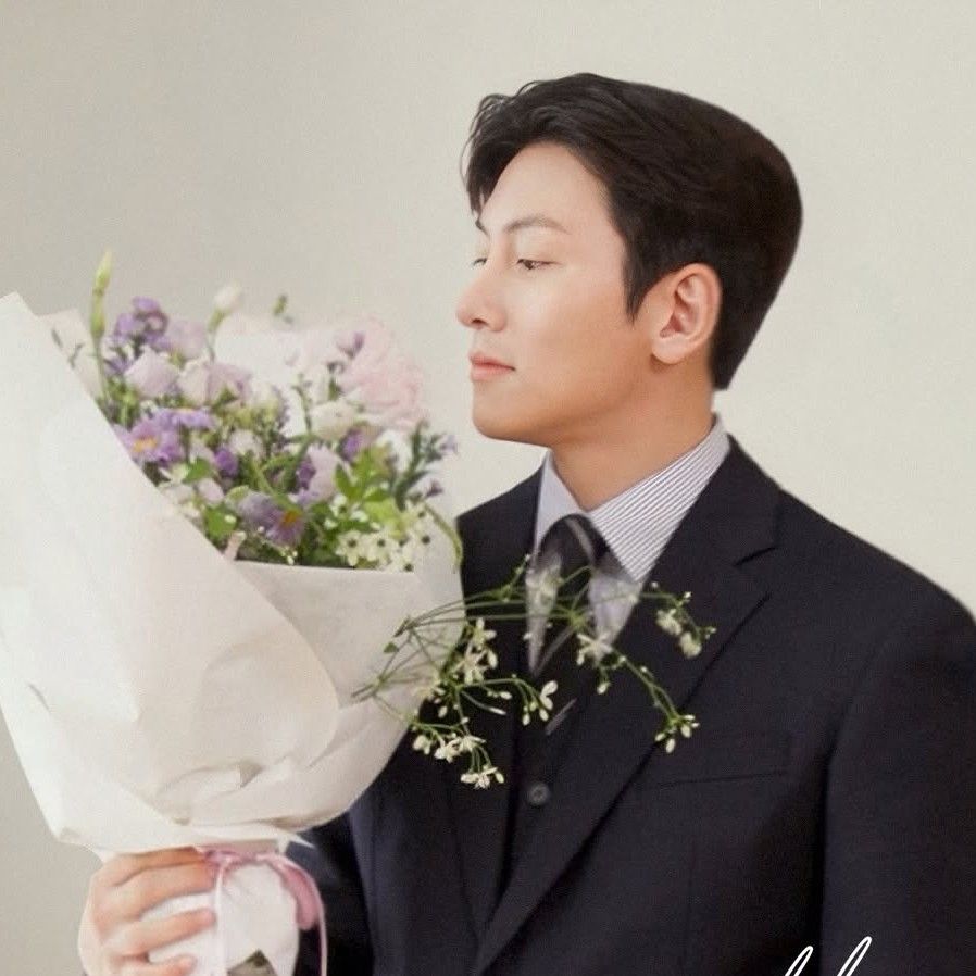 チ・チャンウクの最近の活動ショット