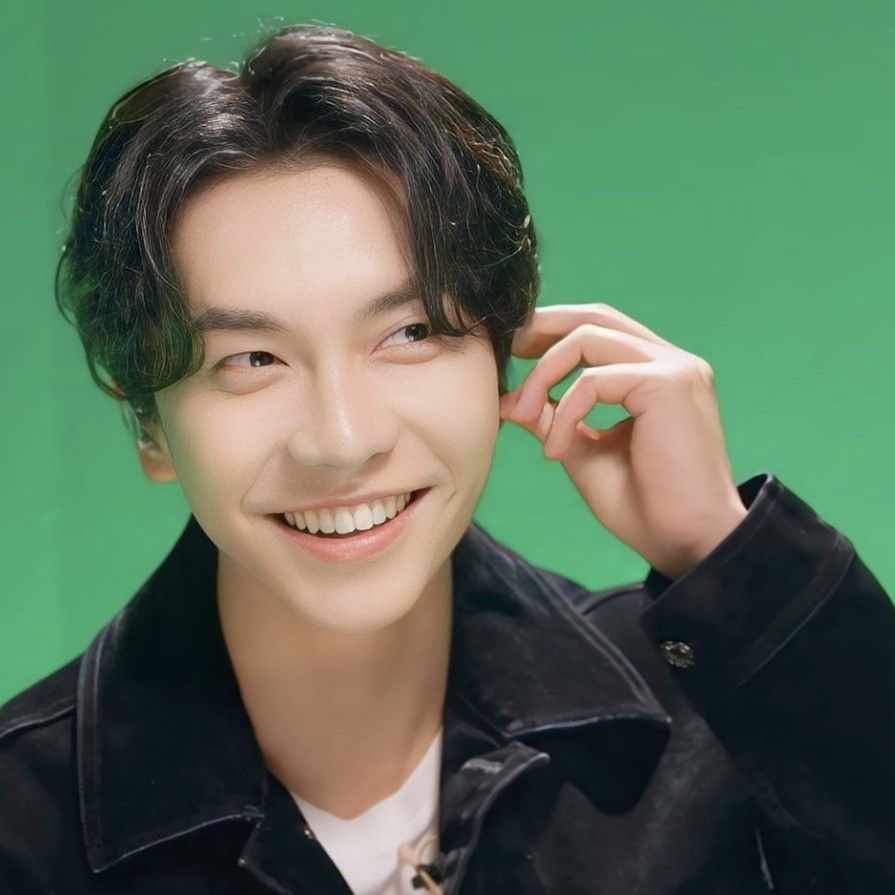 イ・スンギの最近の活動ショット