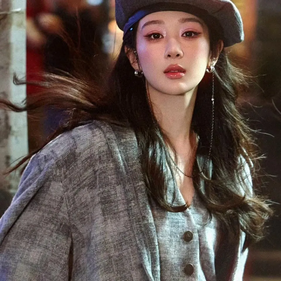 Latest photo of Yang Zi