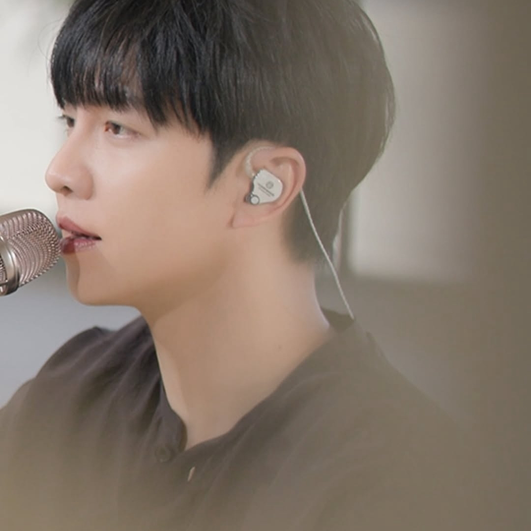 Cuplikan di balik layar dari Lee Seunggi