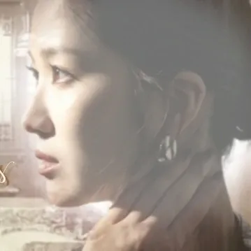 Behind-the-scenes cut of Kim Hyeyoon