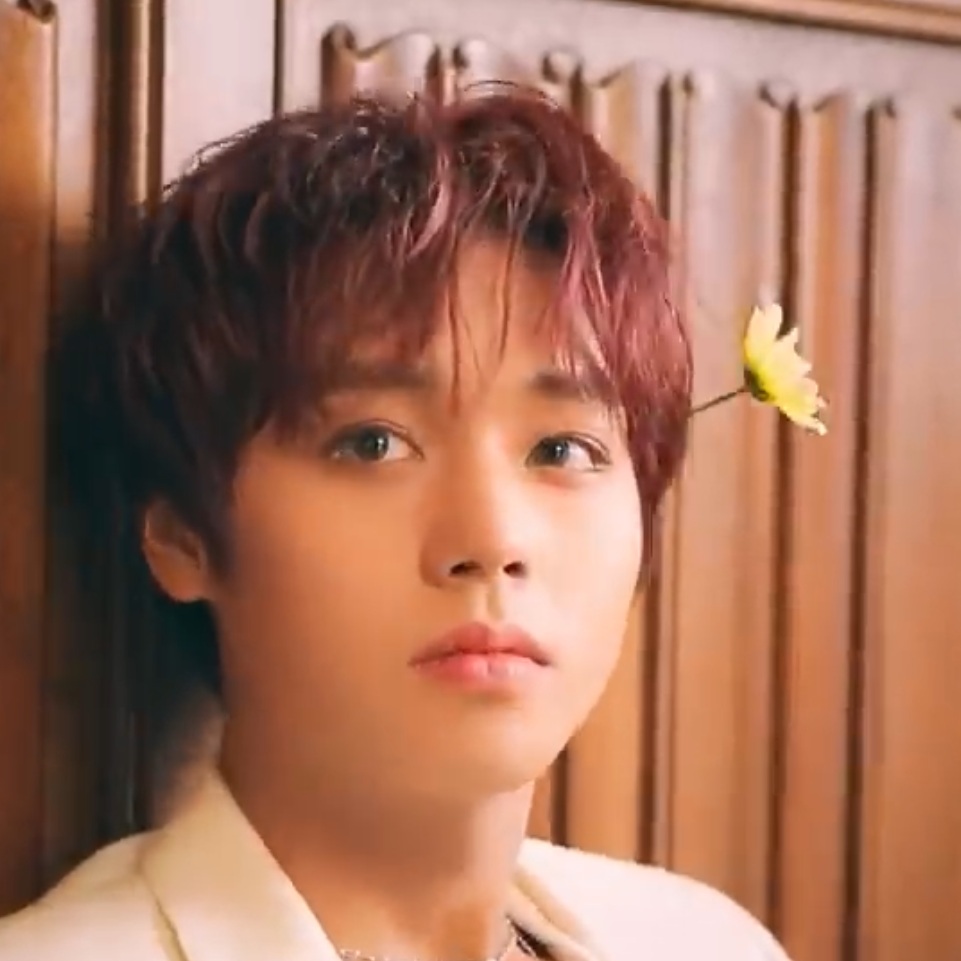 A moment captured by a fan of Park Jihoon