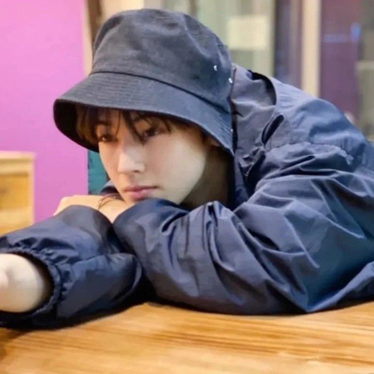 A moment captured by a fan of Cha Eunwoo