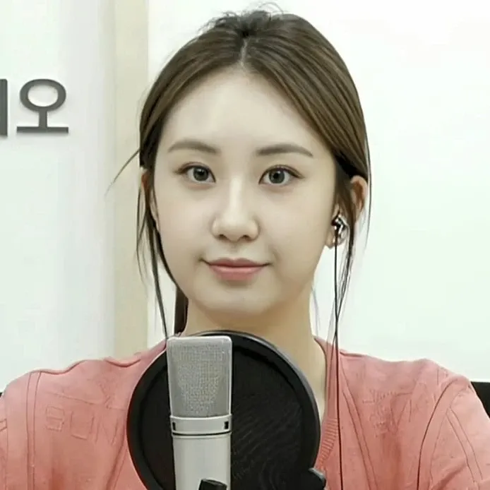 Momen yang diabadikan oleh penggemar Jeon Yujin