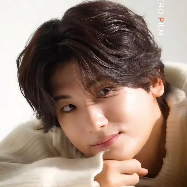 Latest photo of Park Hyungsik