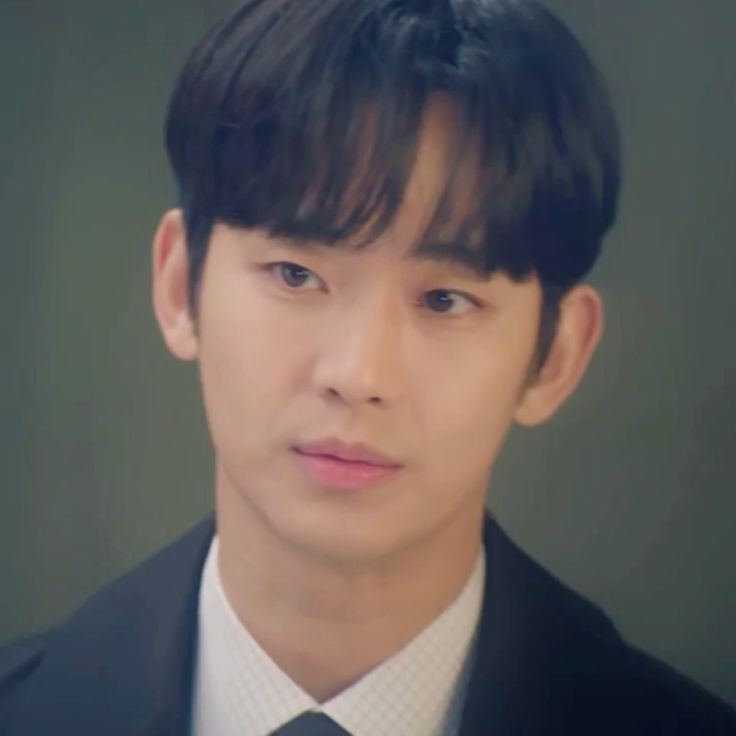 Recent activity shot of Kim Soohyun