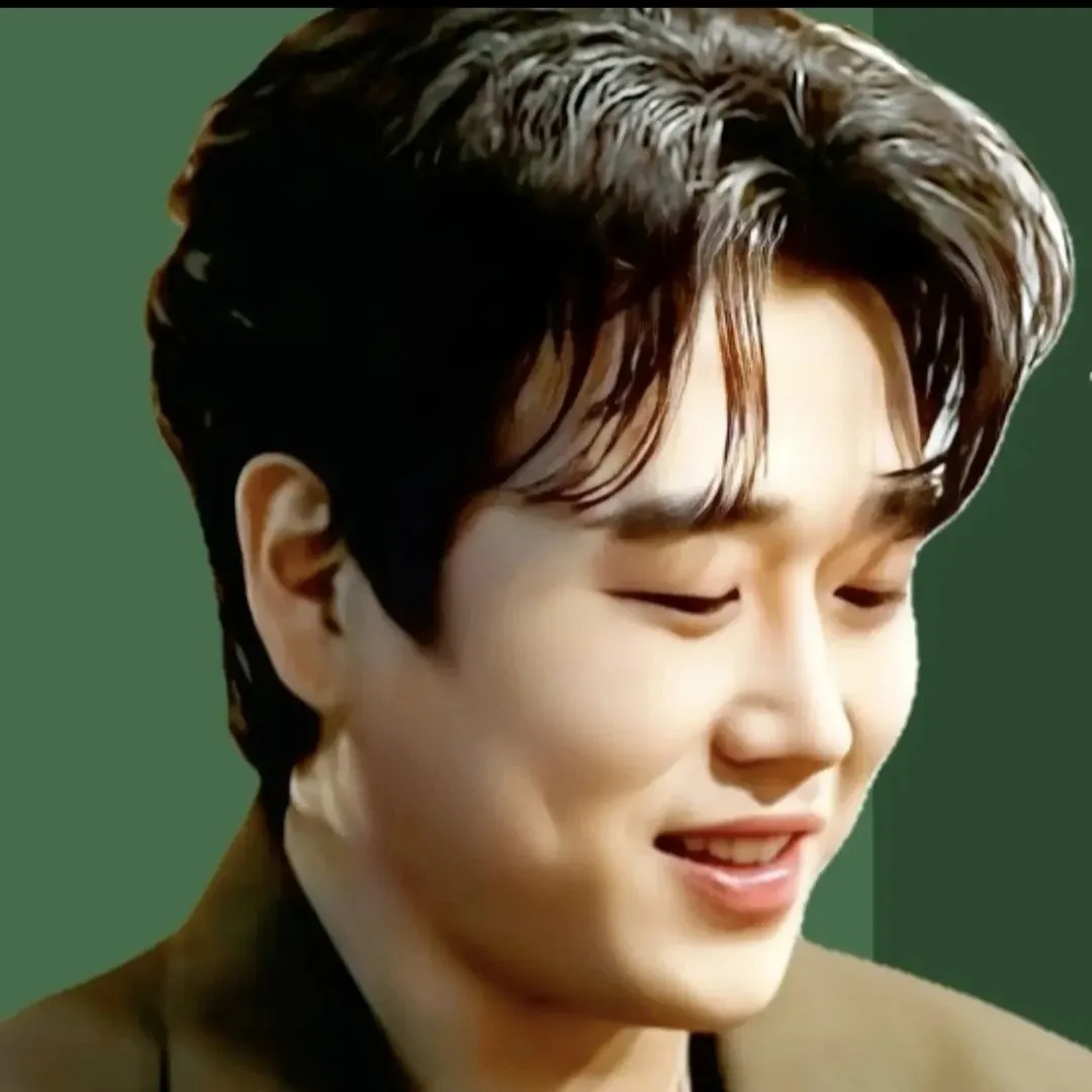 Latest photo of Hwang Youngwoong