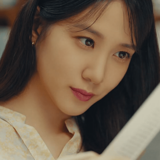 Behind-the-scenes cut of Park Eunbin