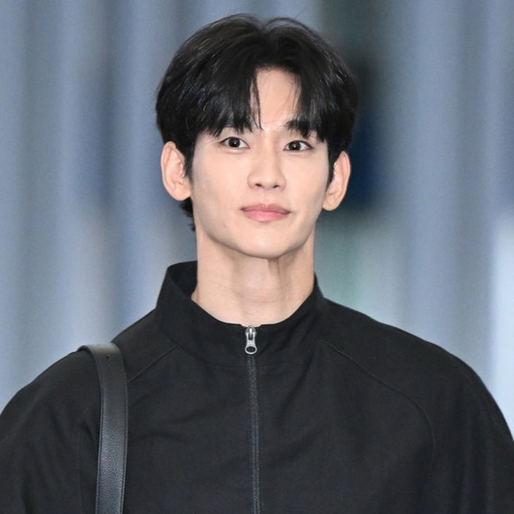 Behind-the-scenes cut of Kim Soohyun
