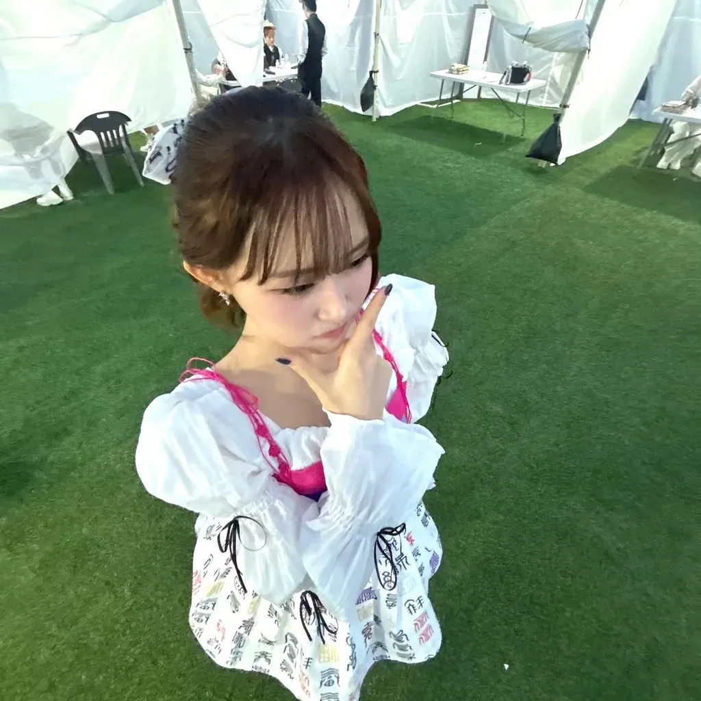 Cuplikan di balik layar dari Kim Dahyun