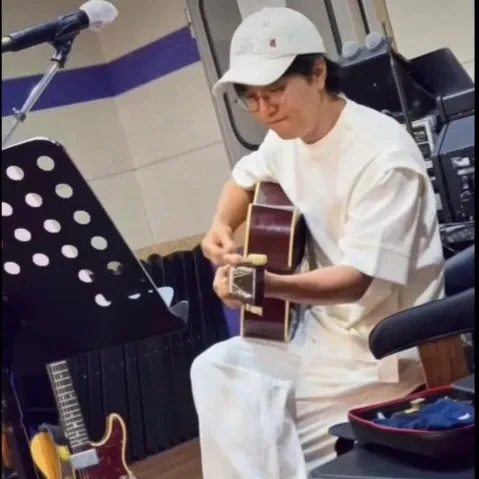 A moment captured by a fan of Bak Changgeun