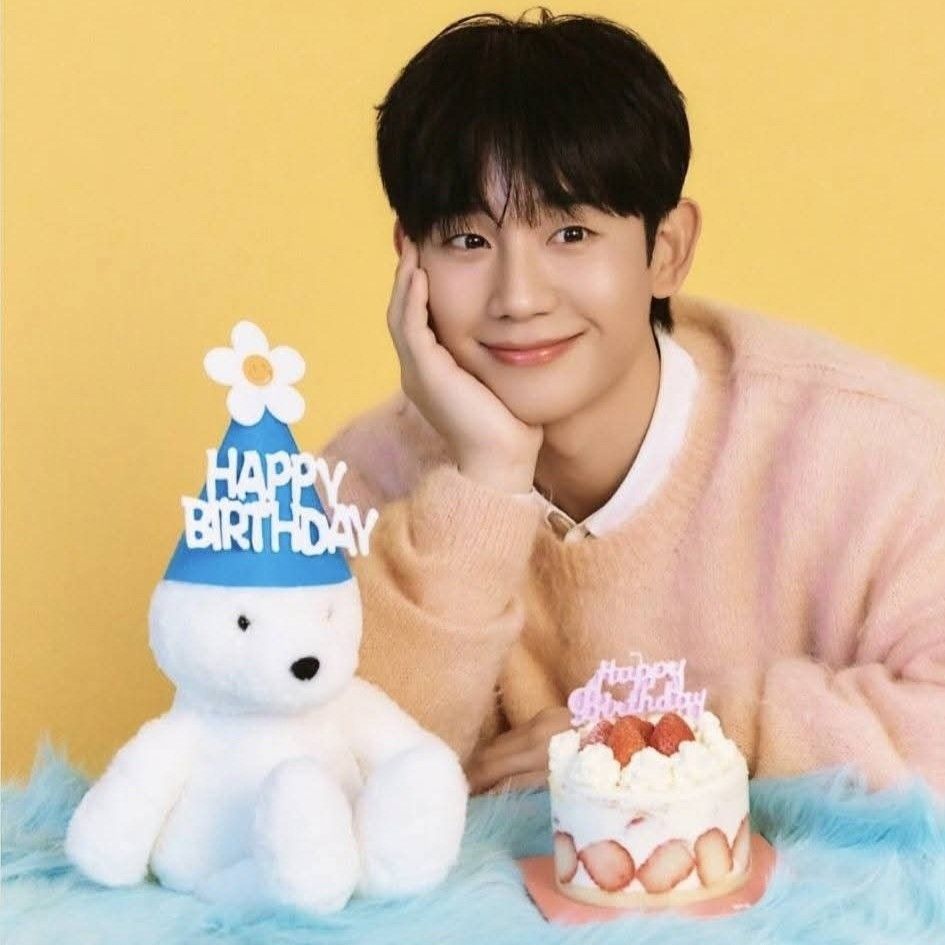 チョン・ヘインの最近の活動ショット