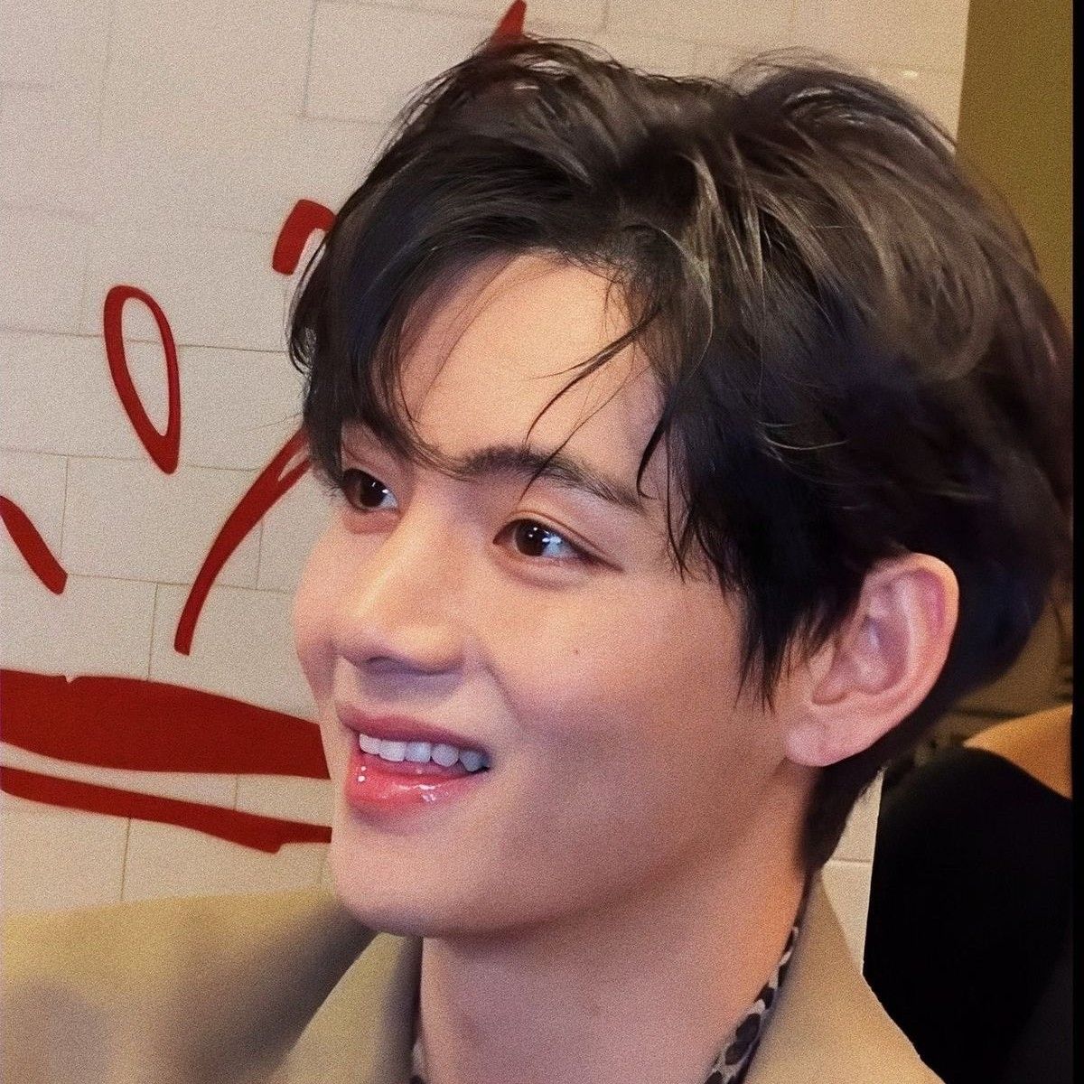 A moment captured by a fan of Kim Taehyung (V)