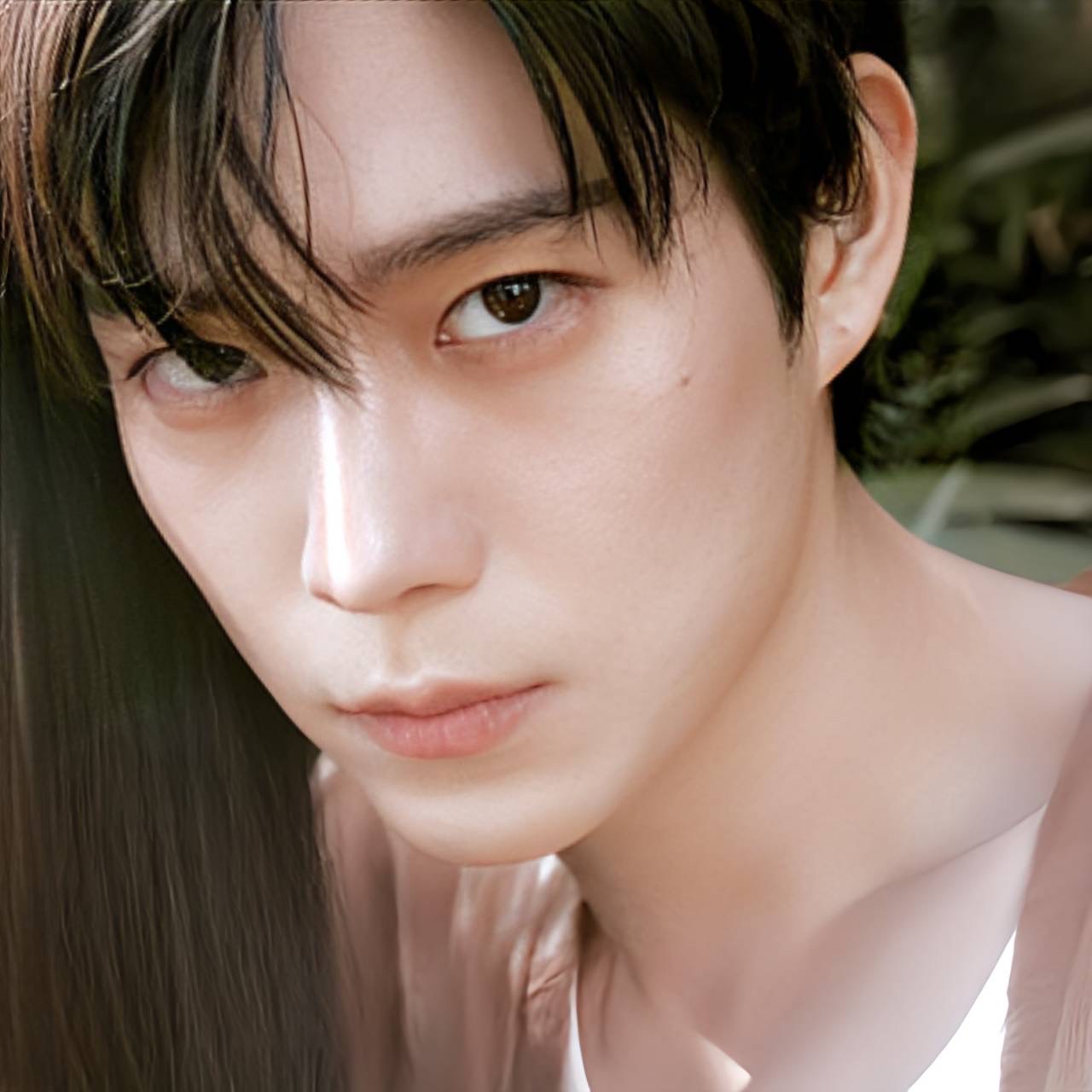 A moment captured by a fan of Kim Youngdae