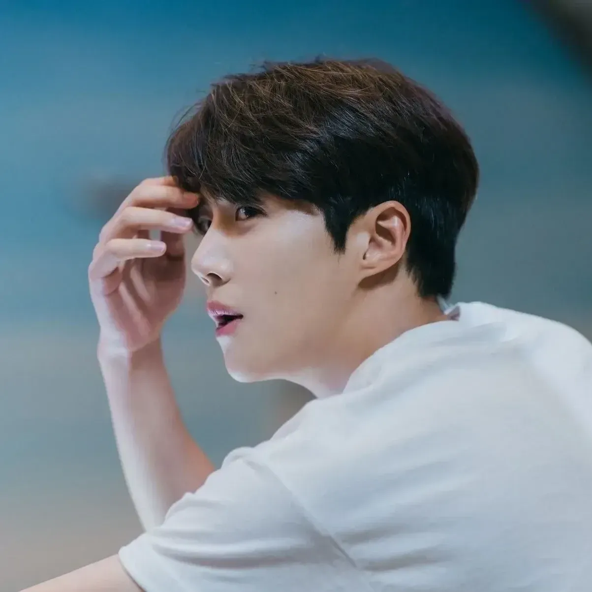 Behind-the-scenes cut of Kim Seonho