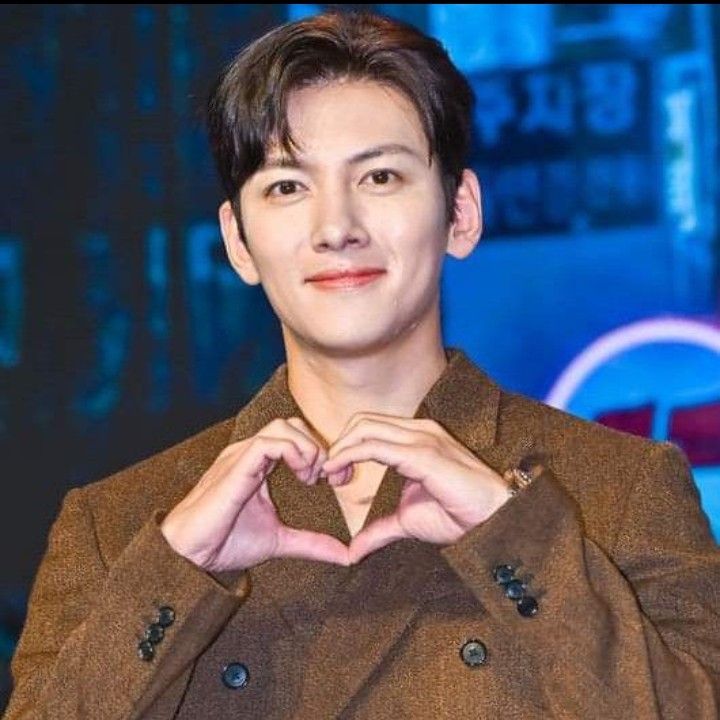 チ・チャンウクの最新写真