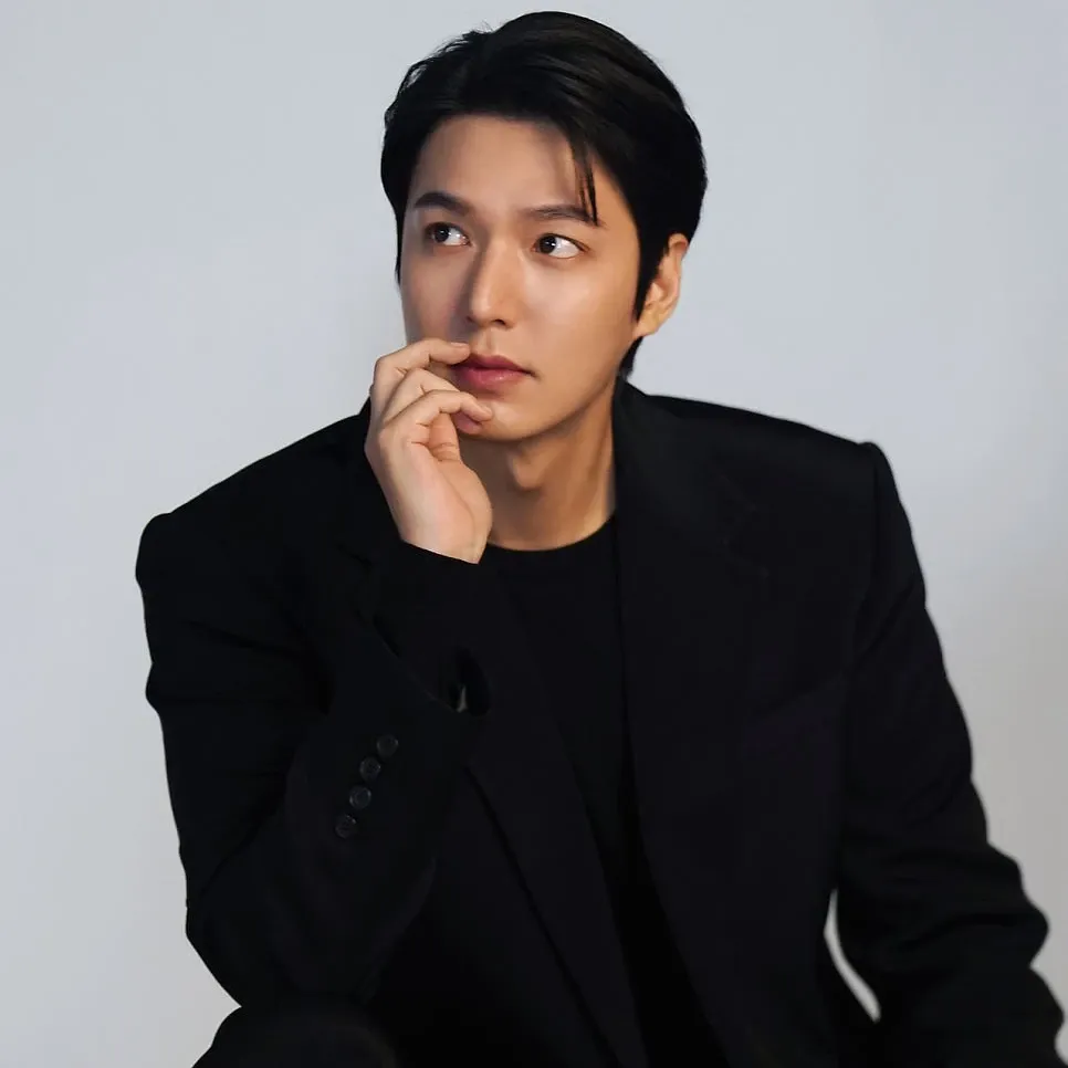 粉絲拍下的李敏鎬瞬間