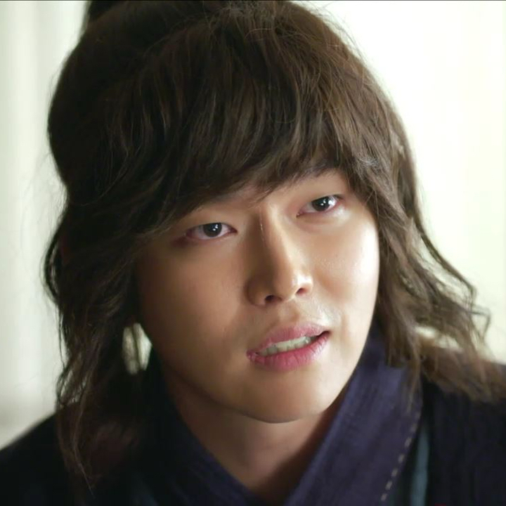 Recent activity shot of Yoon Kyunsang