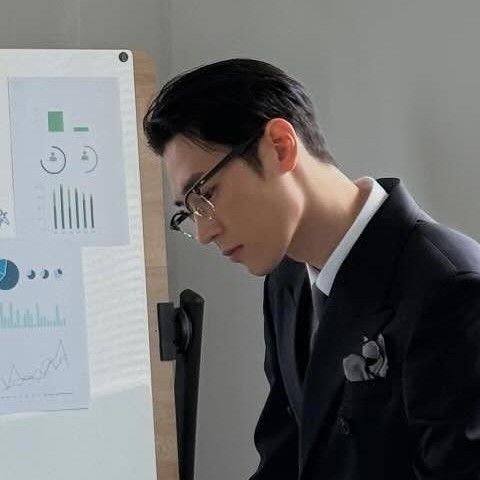 Latest photo of Park Seoham