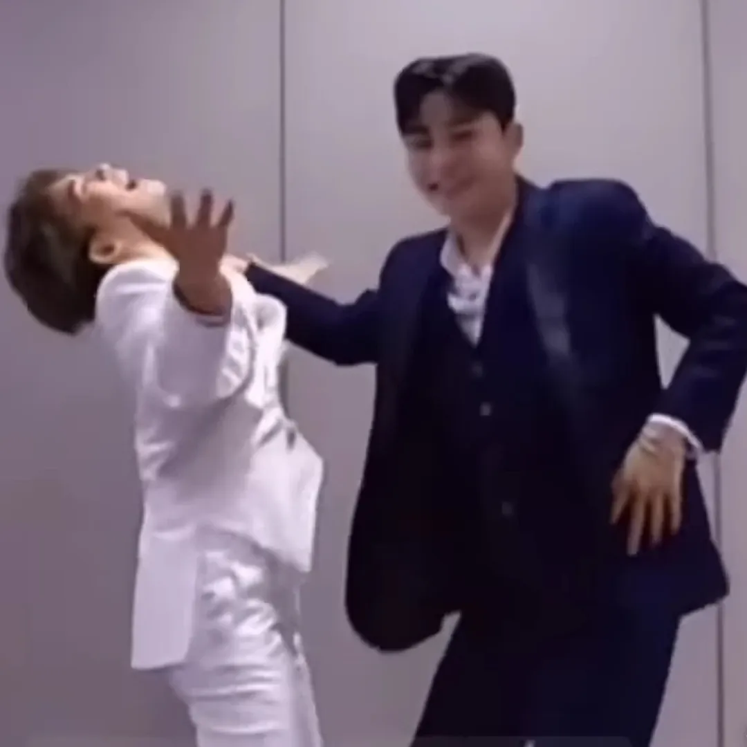 A moment captured by a fan of Seong Ri