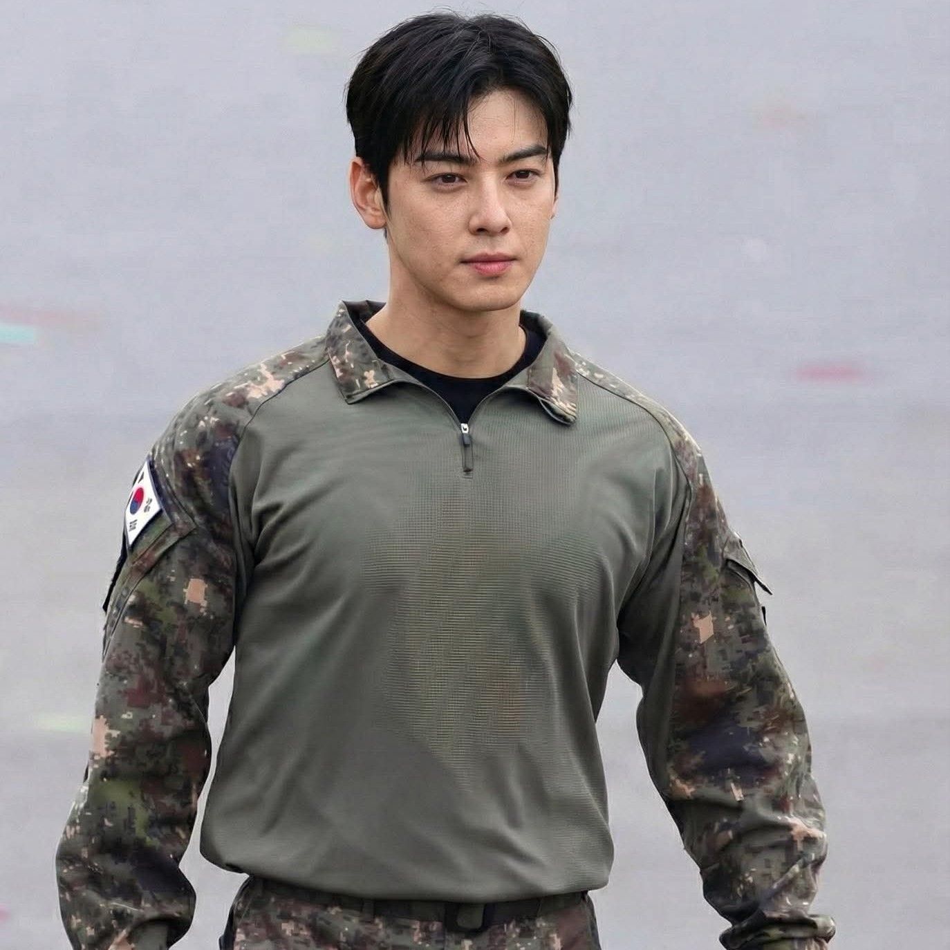 Behind-the-scenes cut of Cha Eunwoo