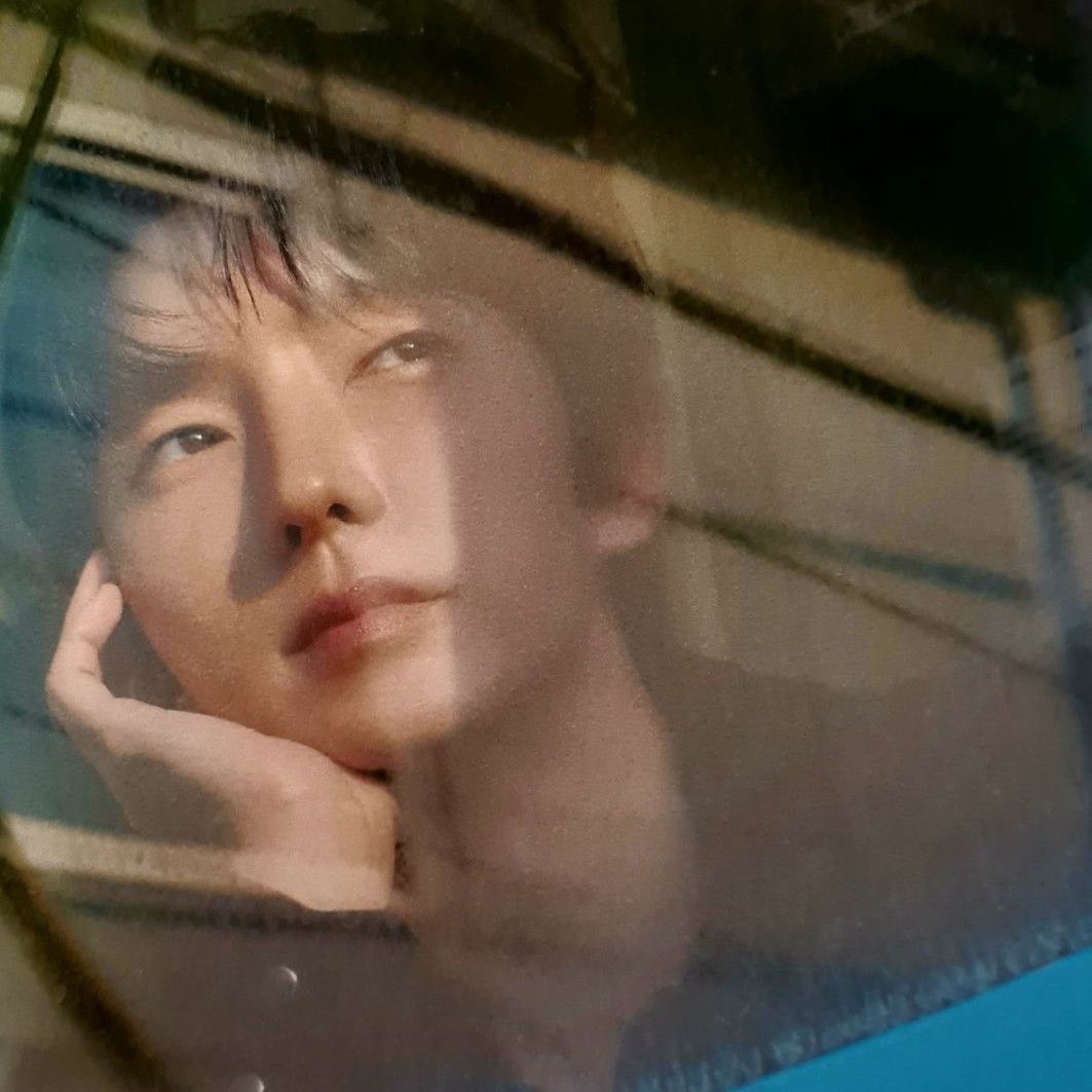 Behind-the-scenes cut of Lee Joongi