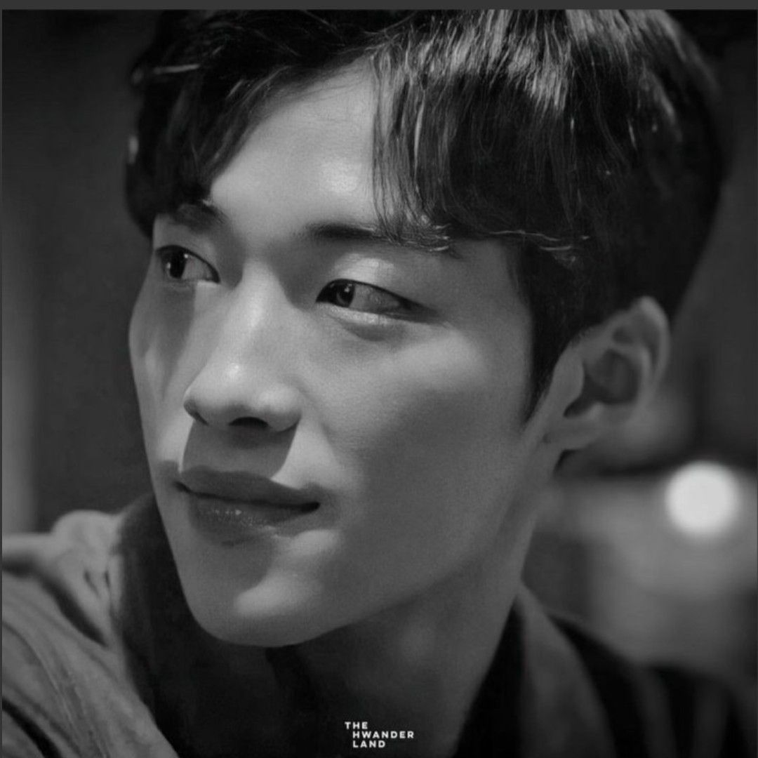 우도환의 비하인드 컷