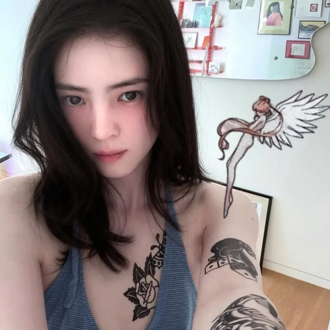 Behind-the-scenes cut of Han Sohee