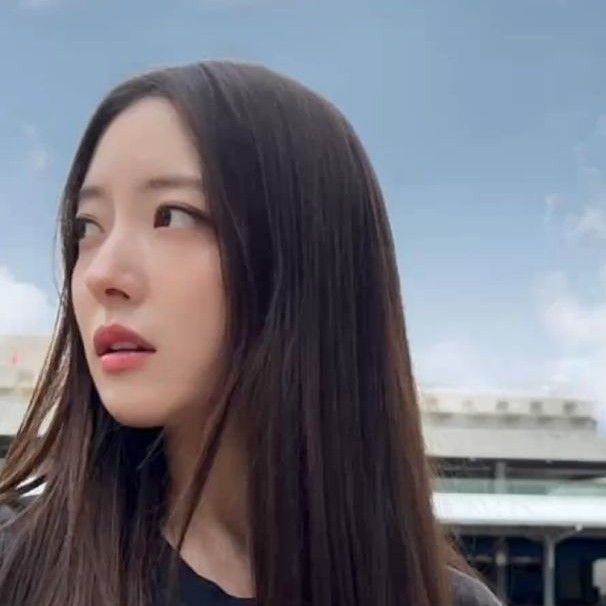 A moment captured by a fan of Lee Seyoung