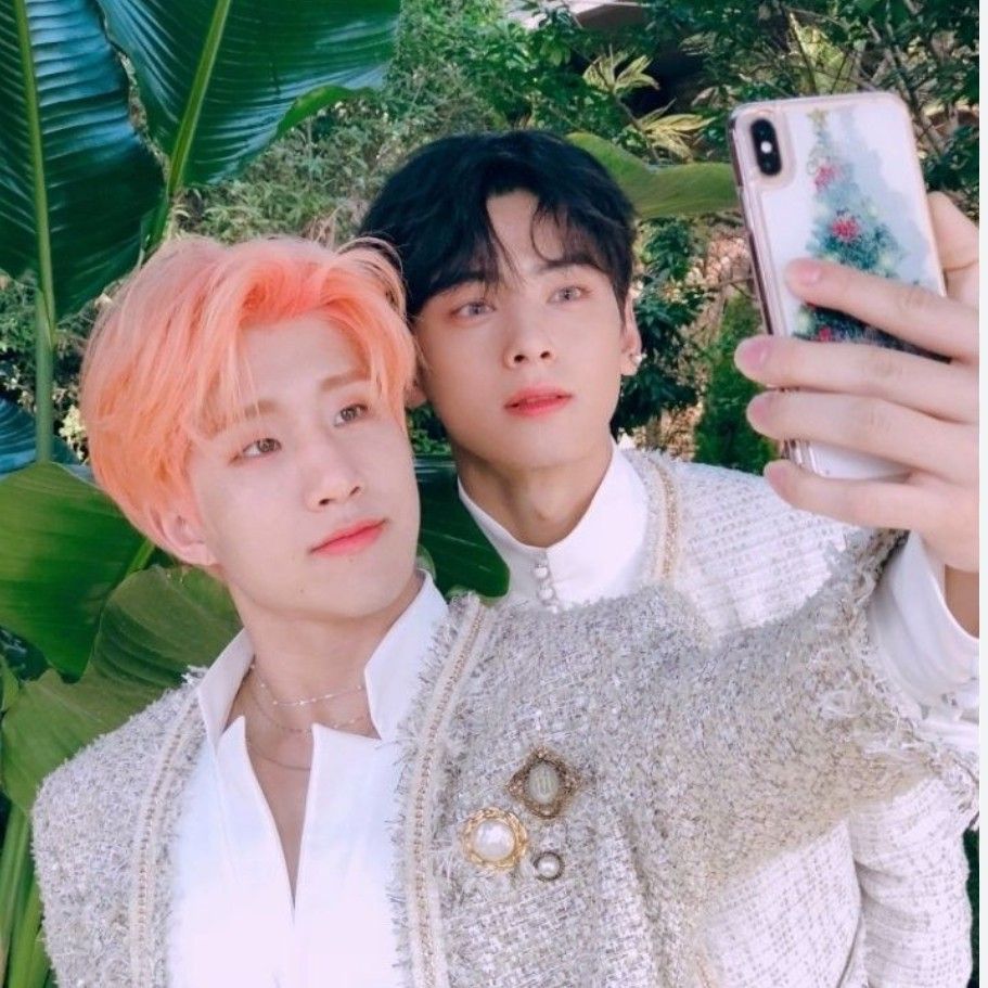 Behind-the-scenes cut of Cha Eunwoo