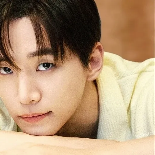 Foto terbaru dari Lee Junho