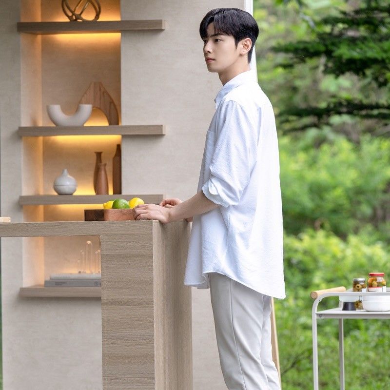 A moment captured by a fan of Cha Eunwoo