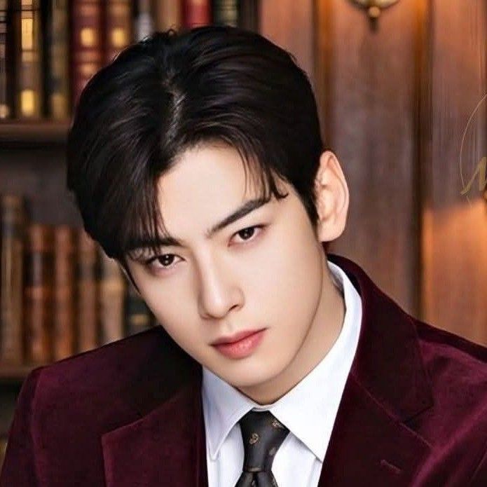 Latest photo of Cha Eunwoo