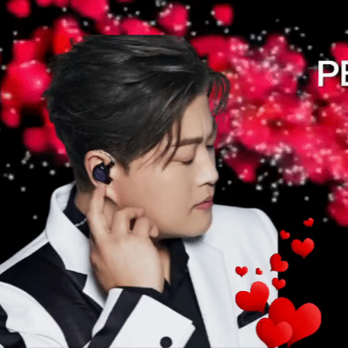 粉絲拍下的金浩中瞬間