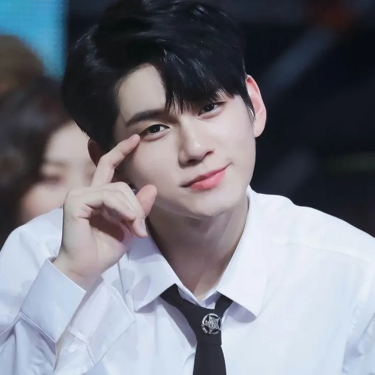 옹성우 최근 활동샷