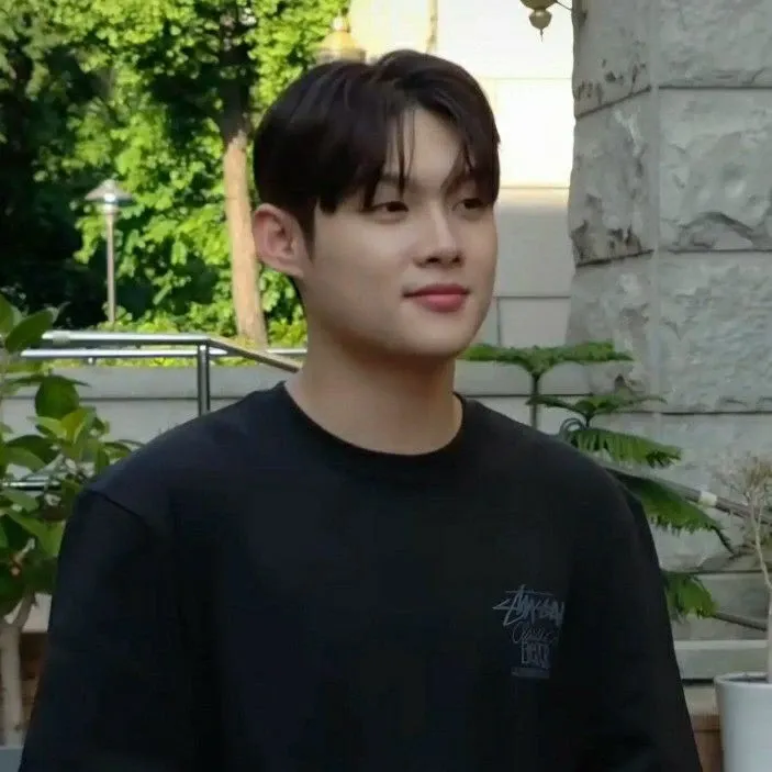 Recent activity shot of Choi Jaemyeong