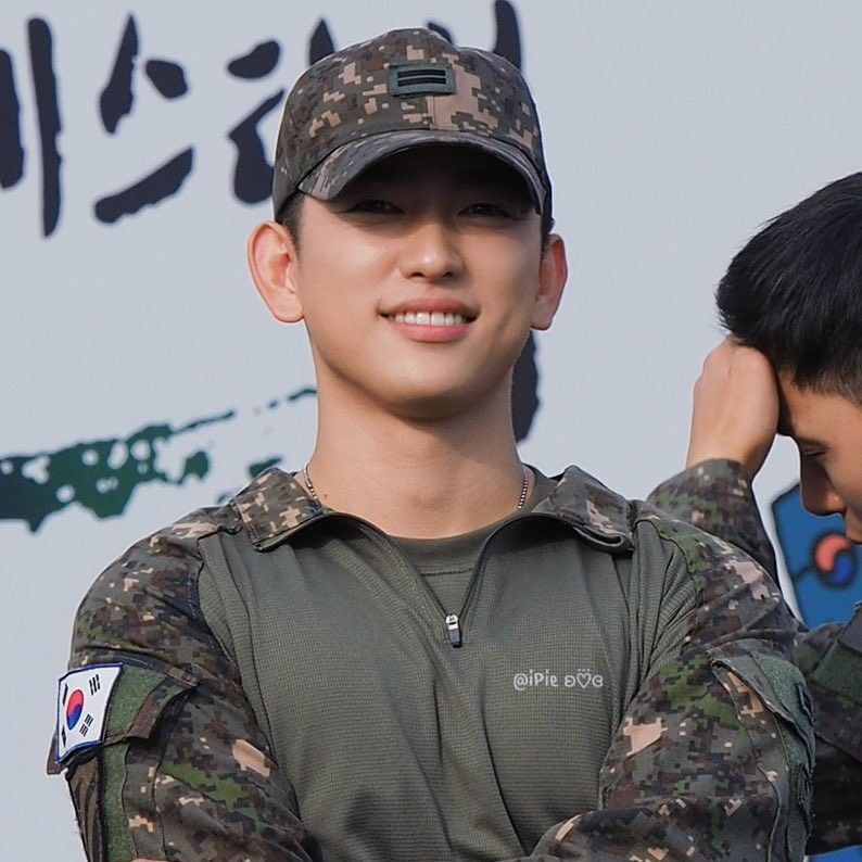 Foto terbaru dari Park Jinyoung