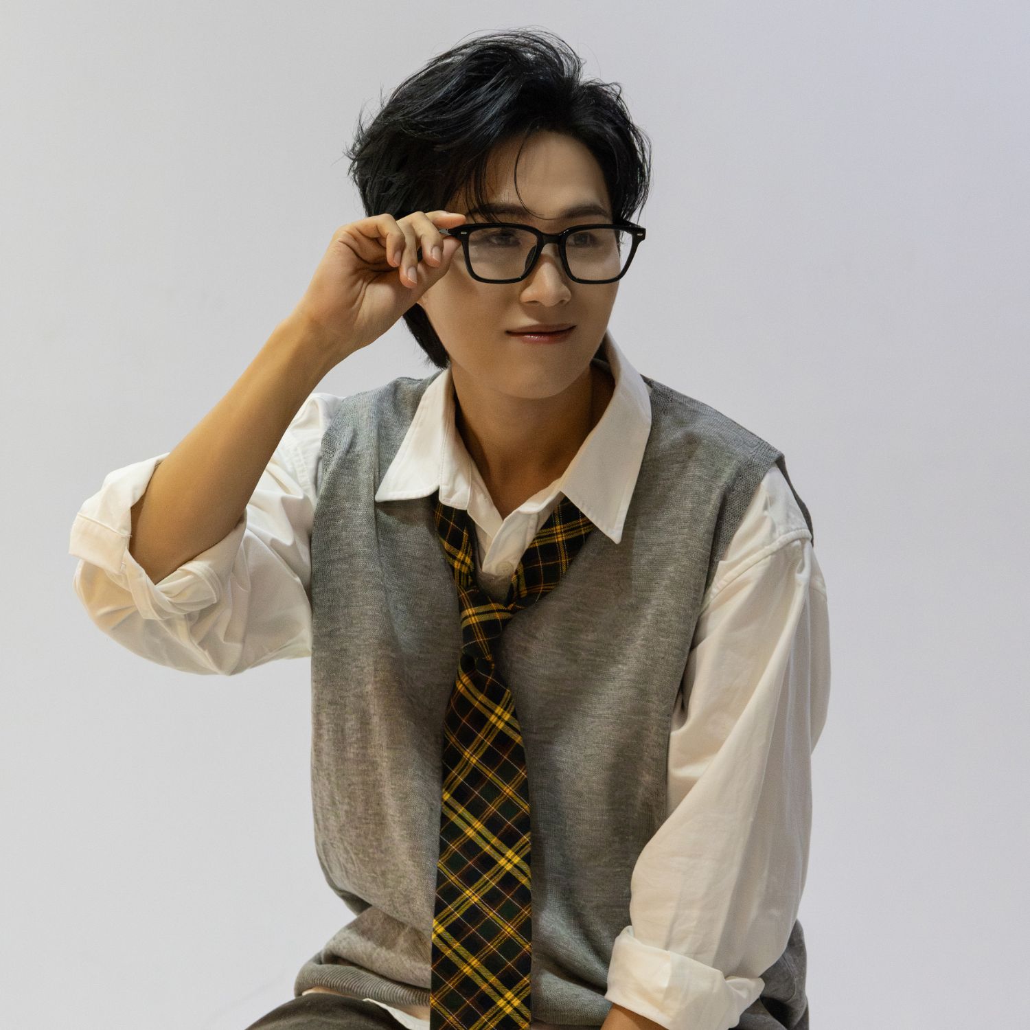 Behind-the-scenes cut of Kim Heejae