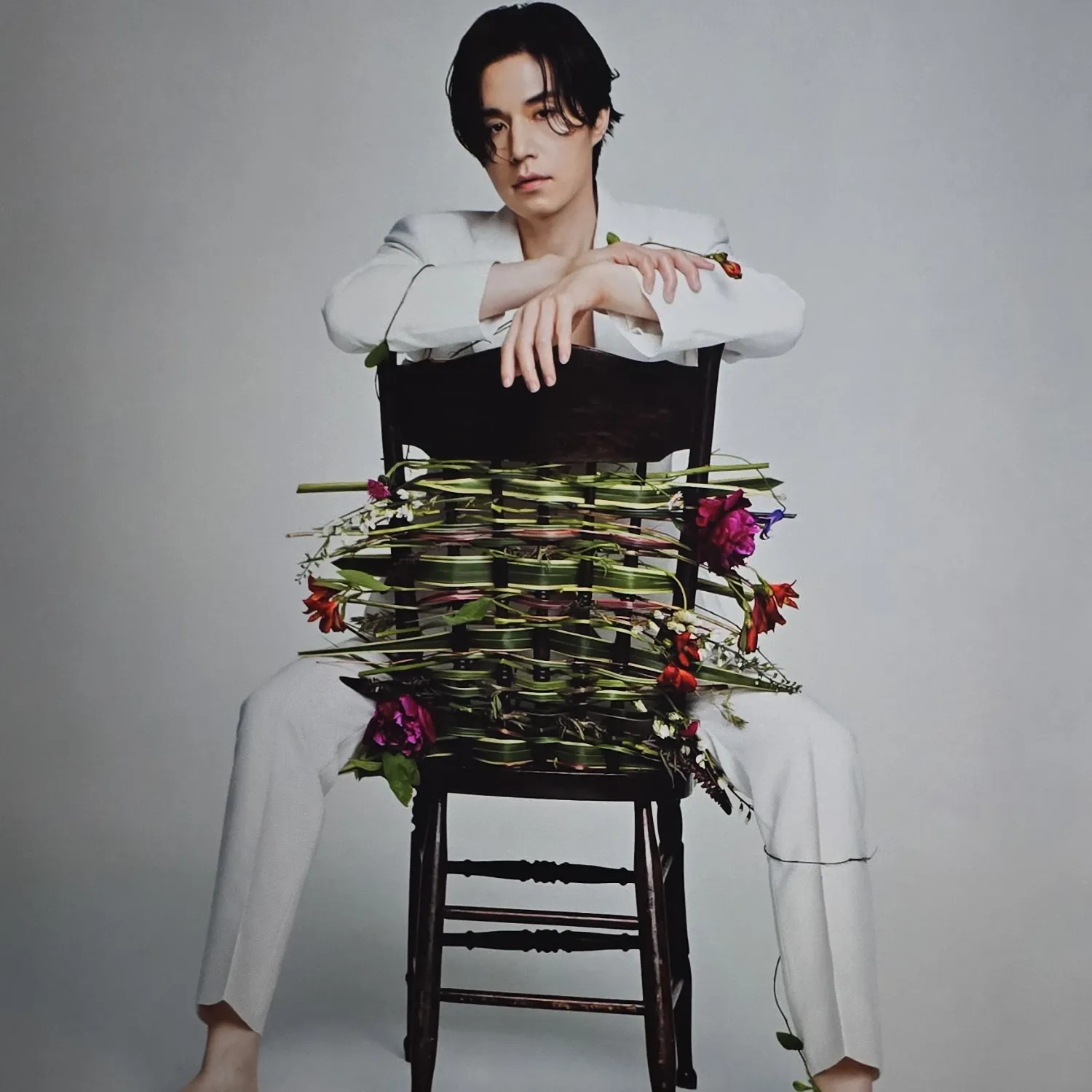 Behind-the-scenes cut of Lee Dongwook