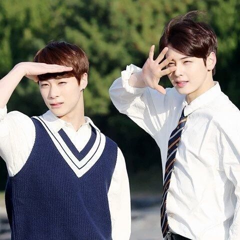 粉丝拍下的车银优瞬间