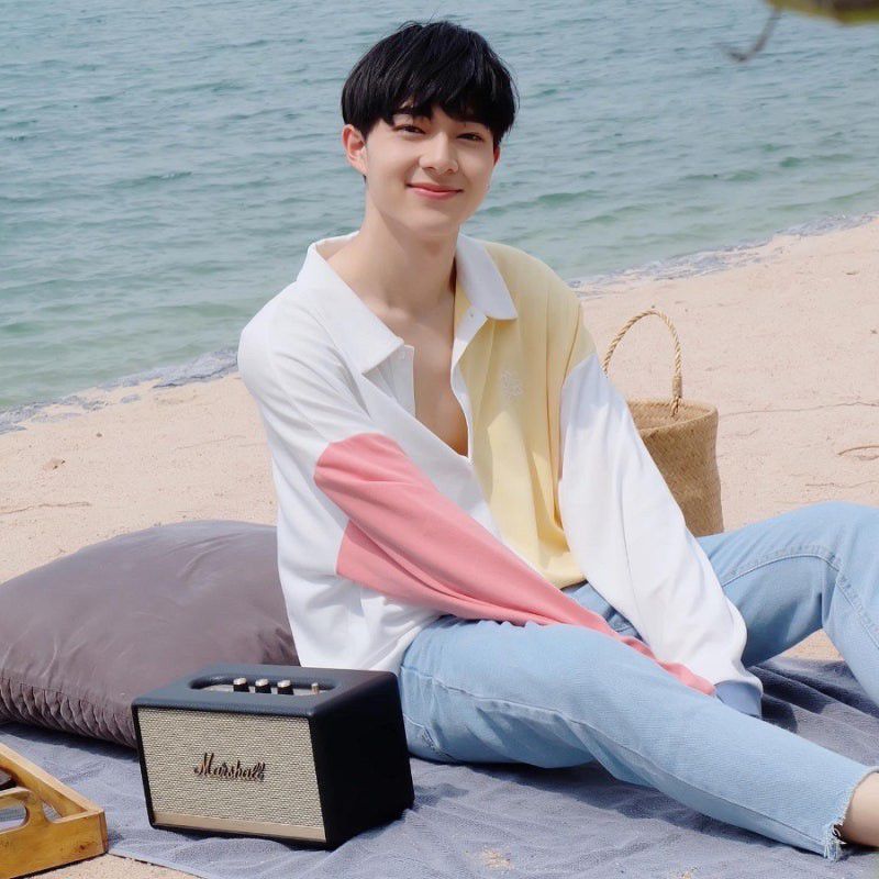 A moment captured by a fan of NuNew